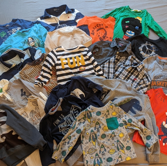 Lot of Boy Clothes Sz 2T - Picture 5 of 7